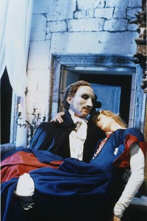 Фото из сериала Призрак оперы (1990)