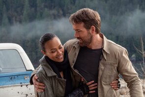 Фото из фильма Проект «Адам» (2022)