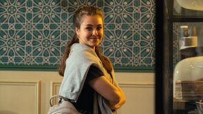 Фото из сериала Новенькие (2022)