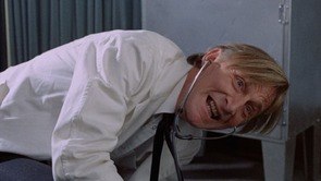 Фото из фильма Психбольница (1972)