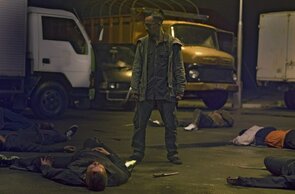 Фото из фильма Рейд: Пуля в голове (2017)