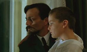 Фото из фильма Романовы: Венценосная семья (2000)