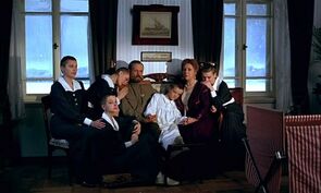 Фото из фильма Романовы: Венценосная семья (2000)