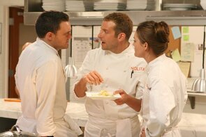 Фото из сериала Секреты на кухне (2005)