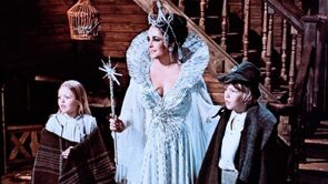 Фото из фильма Синяя птица (1976)