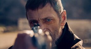 Фото из сериала Слишком стар, чтобы умереть молодым (2019)