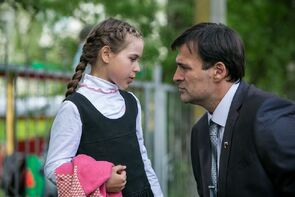 Фото из сериала Снова один на всех (2014)