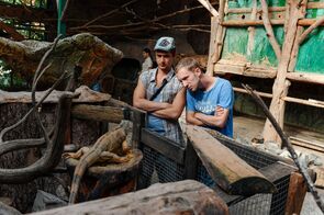 Фото из сериала Совершенно летние (2021)
