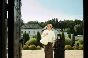 Фото из сериала Свет в окне (2024)