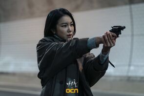 Фото из сериала Тёмная дыра (2021)