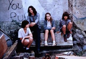 Фото из фильма Цементный сад (1993)