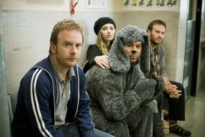 Фото из сериала Уилфред (2007)