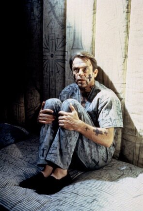 Фото из фильма В пасти безумия (1994)
