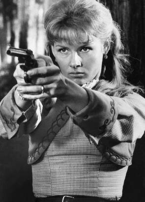 Фото из сериала В поисках капитана Гранта (1986)