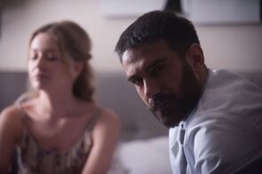 Фото из сериала Восток-Запад (2016)