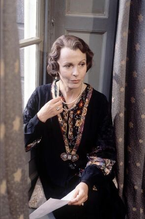 Фото из сериала Возвращение в Брайдсхед (1981)