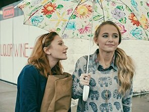 Фото из сериала Все еще король (2016)
