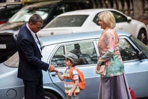Фото из сериала Всем по 50 (2023)