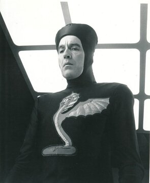 Фото из фильма Вторжение звездных кораблей (1977)