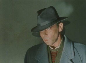Фото из фильма Второстепенные люди (2002)