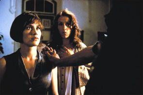 Фото из фильма За пределами Рангуна (1995)