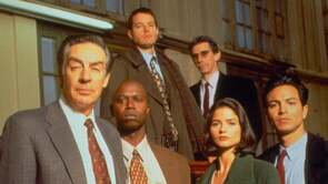Фото из сериала Закон и порядок (1990)
