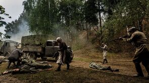 Фото из сериала Закрытый уровень (2023)