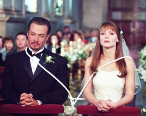 Фото из сериала Злоумышленница (2001)