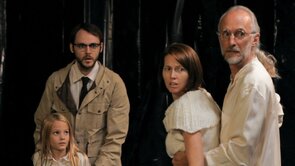 Фото из фильма Звук моего голоса (2011)