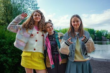 Фото сериала care/875577-68406fc41fd8360b62eb10ee.jpg 2025.