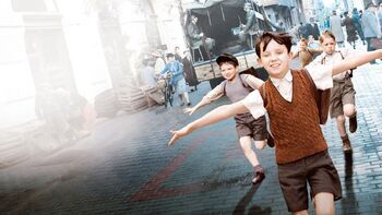 Фото фильма Мальчик в полосатой пижаме 2008.