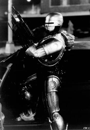 Фото фильма robo/3342-632f15cd6e8e3255d6a9de68.jpg 1992.