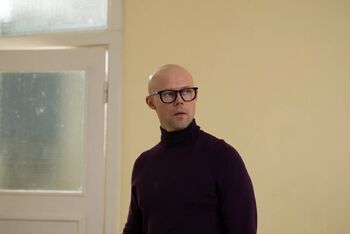Фото сериала urok/830395_6643b46c8f8af067fe98899a.jpg 2025.