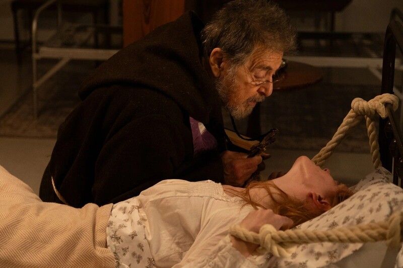 Новости кино звезд: Вышел русский трейлер хоррора «Ритуал» с Аль Пачино и Дэном Стивенсом