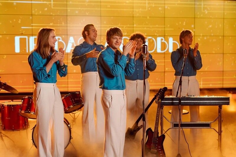 Новости кино звезд: Чем закончился сериал «ВИА Васильки» с Дмитрием Харатьяном в главной роли